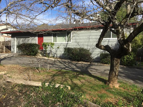 2nd image of 242 Carriage Ln