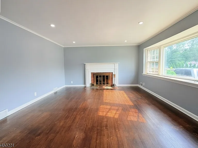 57 Normandy Heights Rd — Photo 2