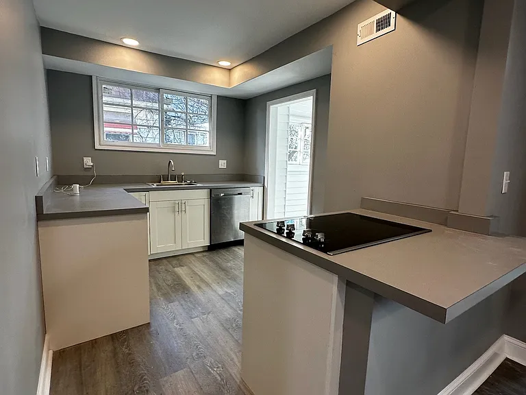 1066 E 17th Ave — Photo 15