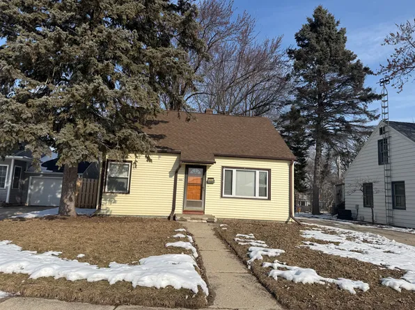 426 Frame Ave, Waukesha, WI 53186