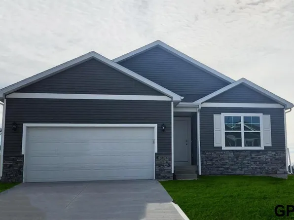 5403 N 188th St, Elkhorn, NE 68022