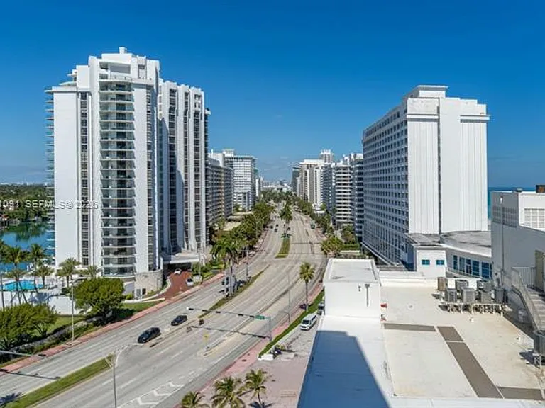 5401 Collins Avenue Cu #919 — Photo 39