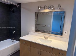 9355 SW 8th St APT 305, Boca Raton, FL 33428