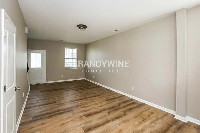 6825 Pennyroyal Way — Photo 5