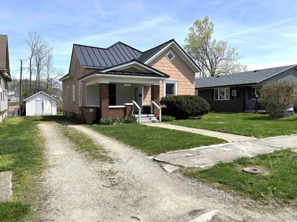 613 S Main St, Winchester, IN 47394