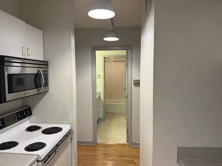 112 W Washington Blvd #230 — Photo 5