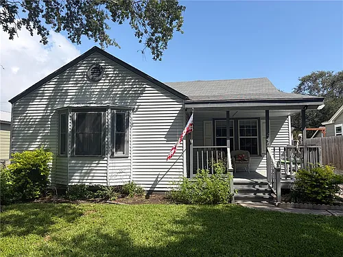 440 Naples St Photo 1