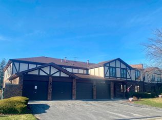 9728 Mill Ct E APT E2, Palos Park, IL 60464
