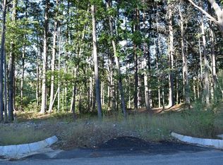 8 Point Rd, Shrewsbury, MA 01545