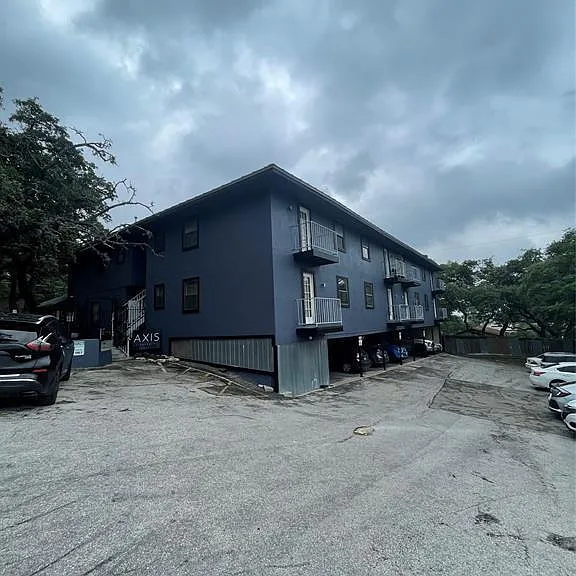 516 S Park Dr #201 — Photo 10