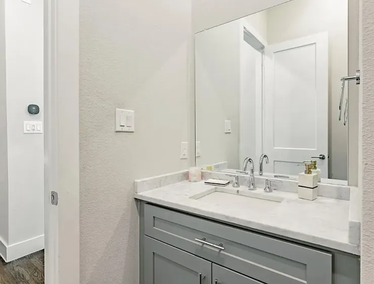 4222 Roseland #105 — Photo 5