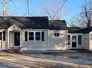 4 W Lakeshore Dr, Browns Mills, NJ 08015