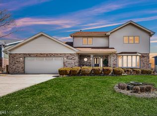 18731 London Ln, Mokena, IL