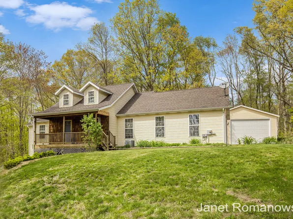 1760 Pointed Stone Trl, Lowell, MI 49331