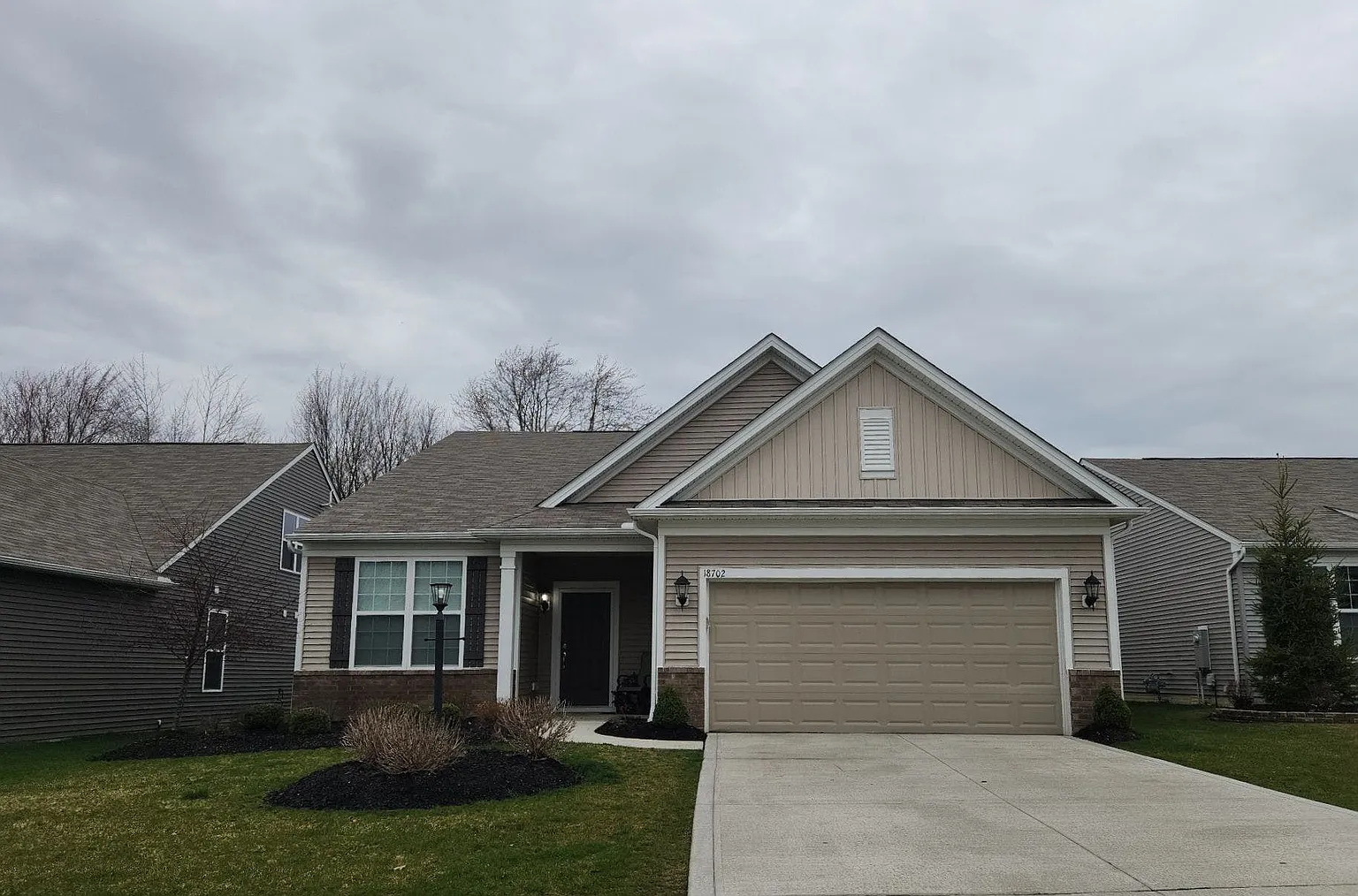 18702 Whitemarsh Ln photo 1