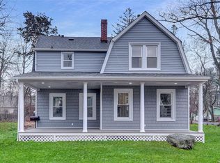 22 6th Ave, Brentwood, NY 11717