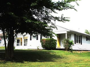 610 Schumaker St, Carmi, IL 62821