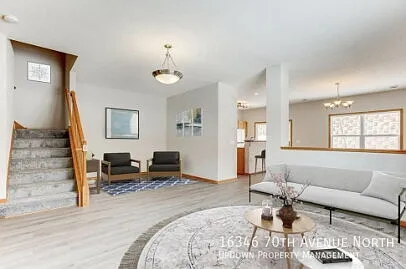 Spacious 3-Bedroom End unit Townhouse with 3 Full Baths in Maple Grove's Prime Location — Photo 4