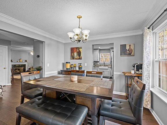 4th image of 109 Pebblestone Dr