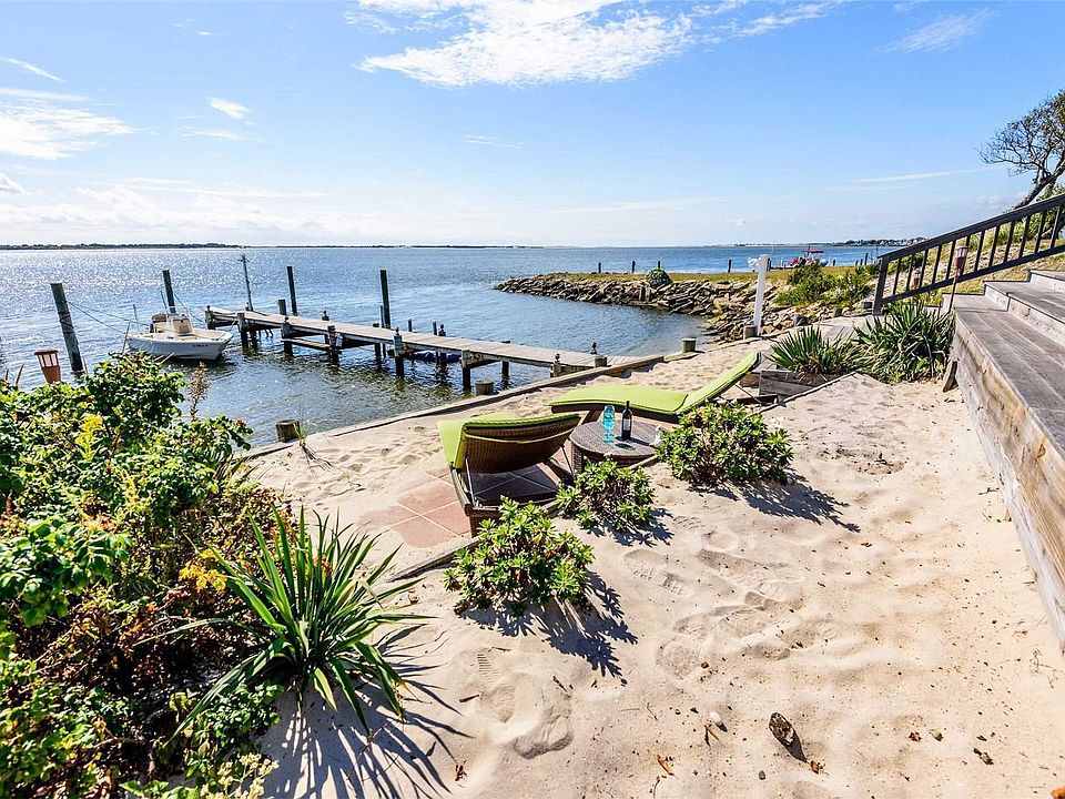 48 Larboard Court, Oak Beach, NY 11702 Zillow
