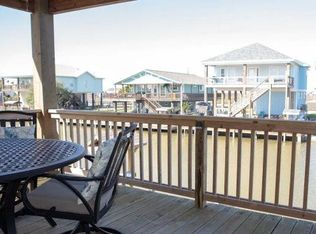 145 Channelview Rd, Rockport, TX 78382