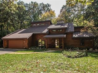 1530 Hawthorne Hills Dr SE, Ada, MI 49301