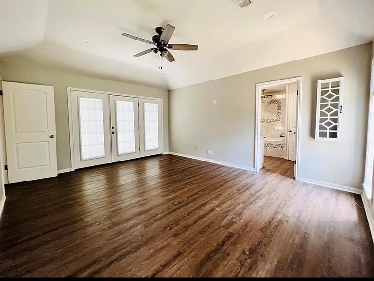 3202 Henderson St — Photo 9