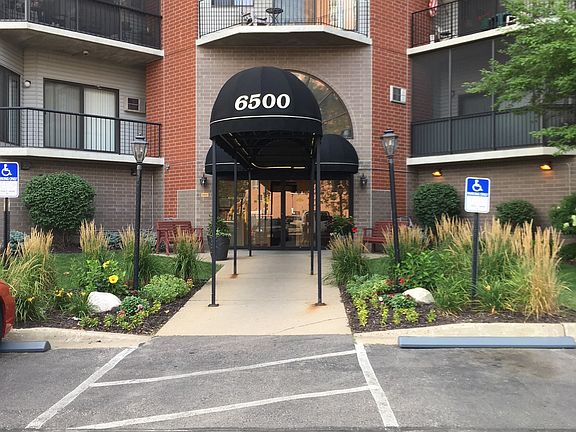 2nd image of 6500 Woodlake Dr APT 413
