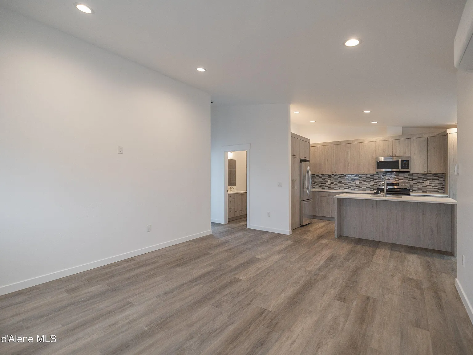 2 bed, 1100 sqft, $1,950 — Photo 4