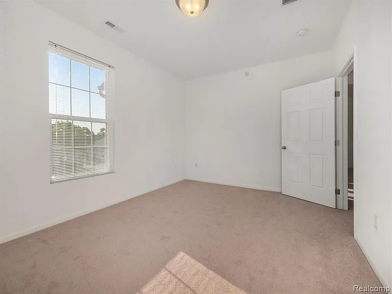 964 W Summerfield Glen Cir #17 — Photo 18