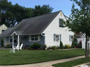 Avoca Avenue Mack Pl, Bethpage, NY 11714