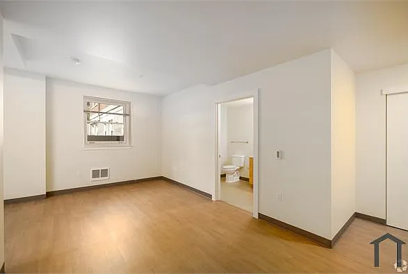 2 bed, 842 sqft, $1,850 — Photo 3