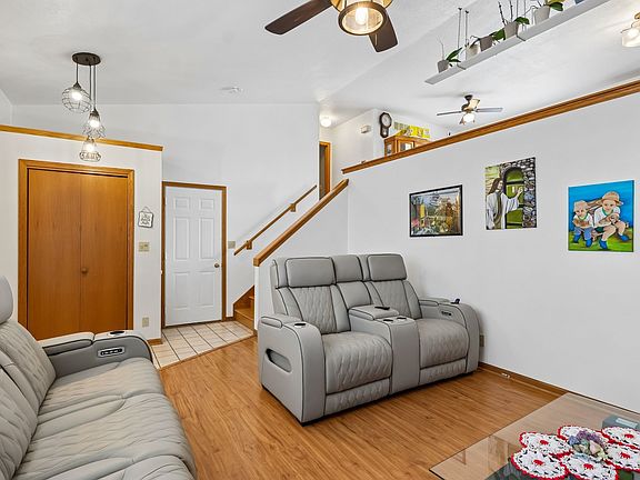 5th image of 206 Jensen St