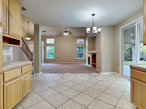 2nd image of 2139 Horseshoe Glen Cir