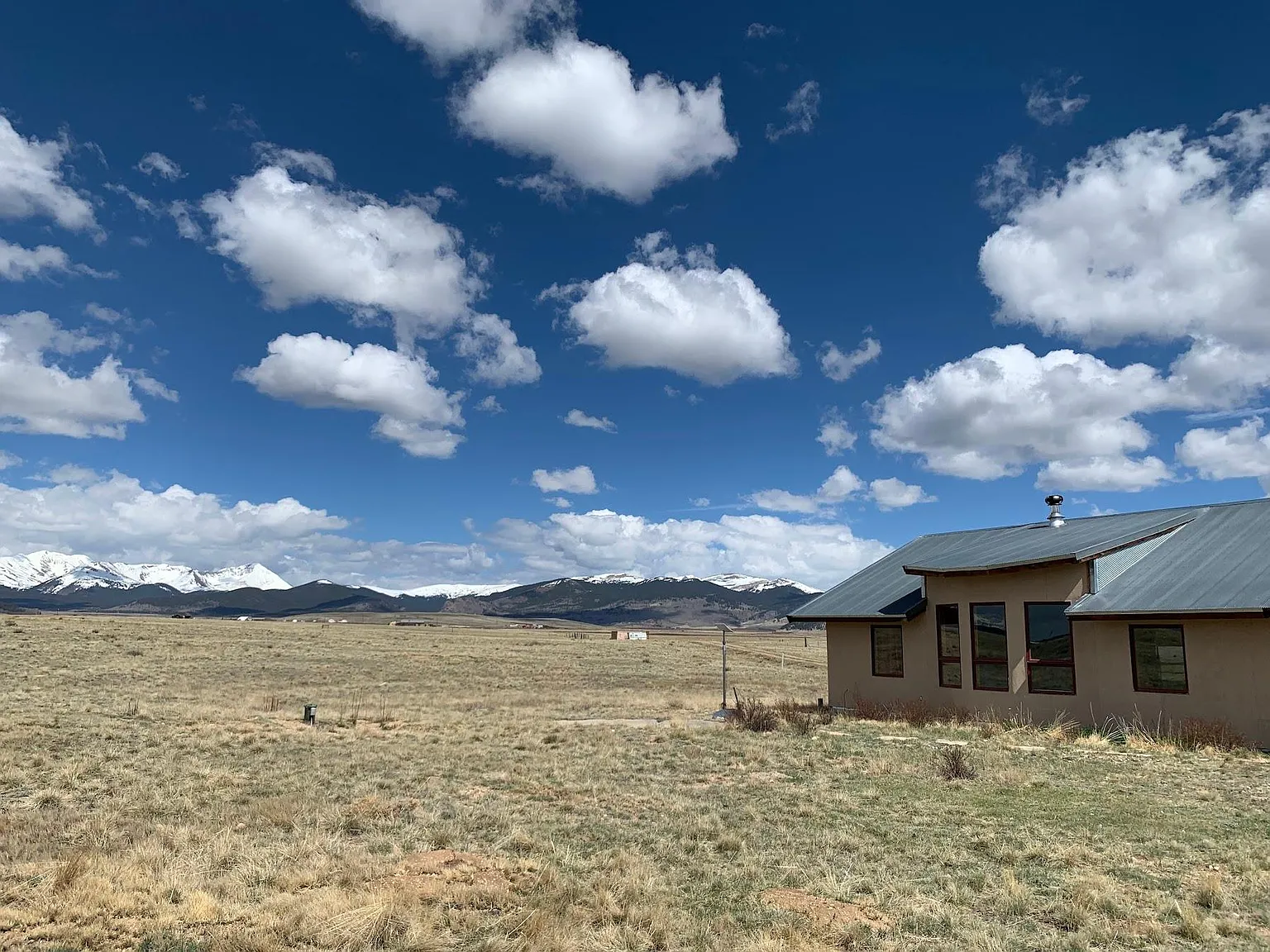 2 bed, 1000 sqft, $1,600 — Photo 2