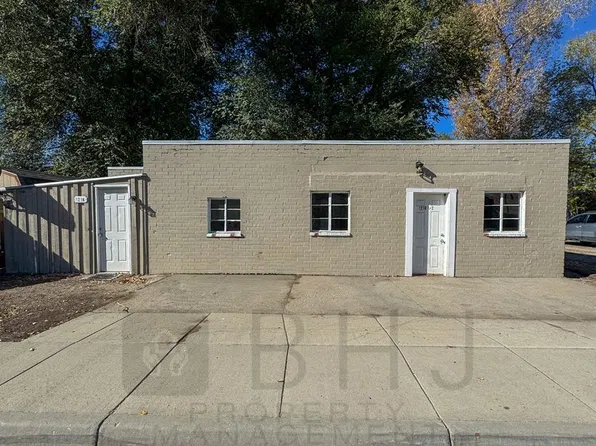 1216 N Gould