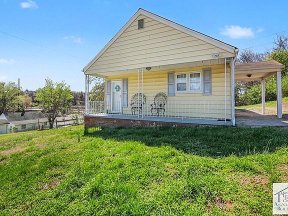 4th image of 121 1/2 Overland Dr