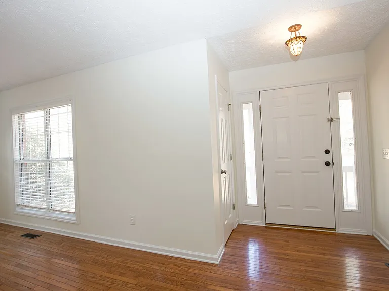 8 Moore Dr — Photo 6