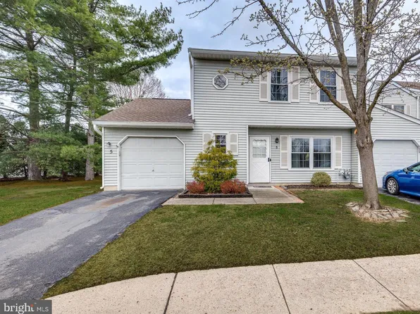 5 Berkshire Ct, Bordentown, NJ 08505