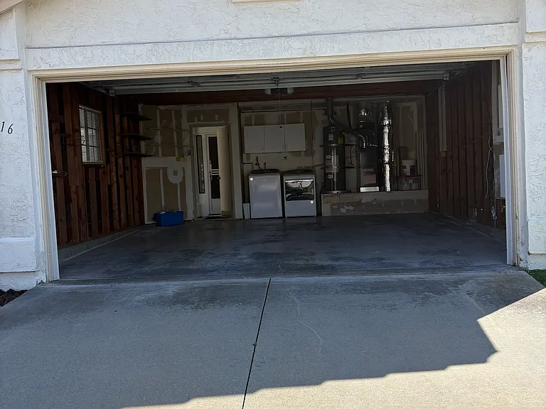 2 Garage detached garage