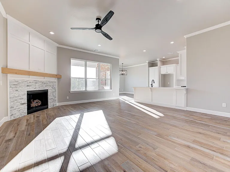 1811 Hollow Crest Ct — Photo 6