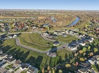 4839 4th St S, Moorhead, MN 56560