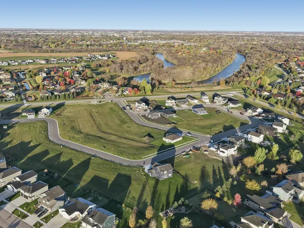 4839 4th St S, Moorhead, MN 56560