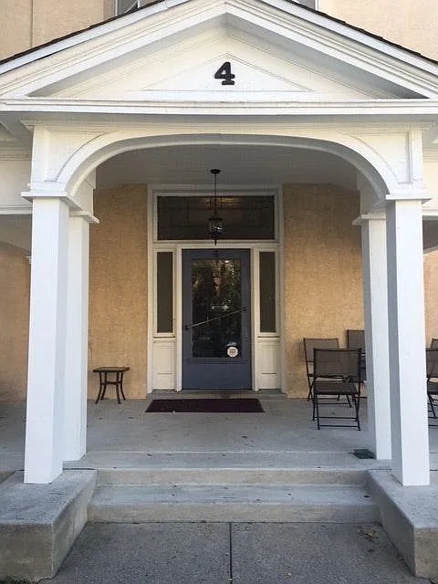 2 bed, 1250 sqft, $1,850 — Photo 1