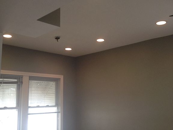 2nd image of 3016 N Laramie Avenue # Fl 2