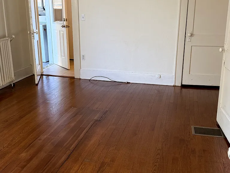 1401 E Jefferson St #4 — Photo 16