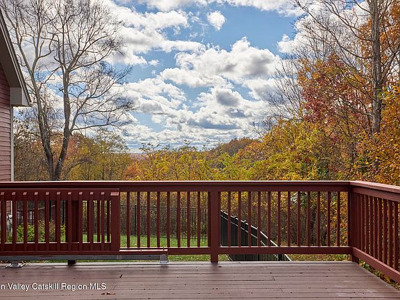 3rd image of 203 Silver Lake Road