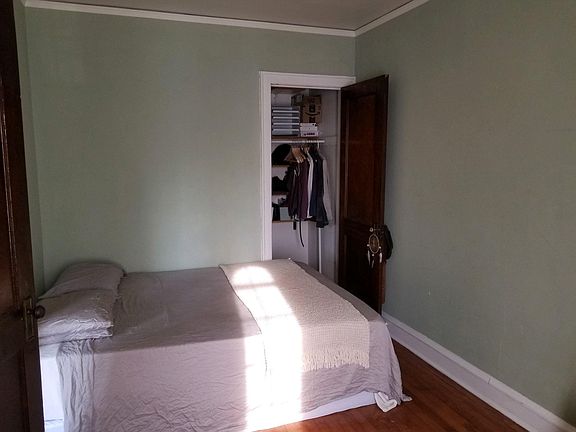 3rd image of 3582 N Oakland Ave APT 6