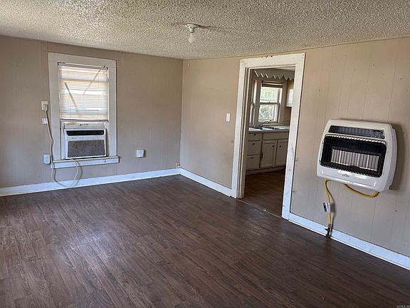 3rd image of 602 N Horton St