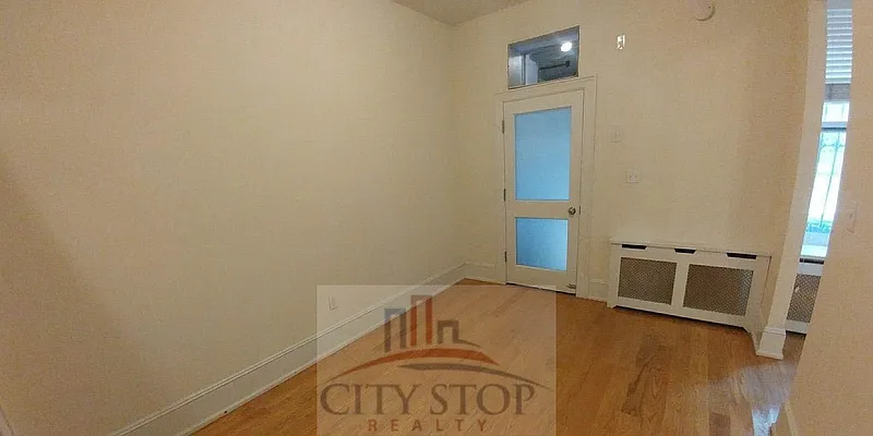 Rented by City Stop Realty | media 19